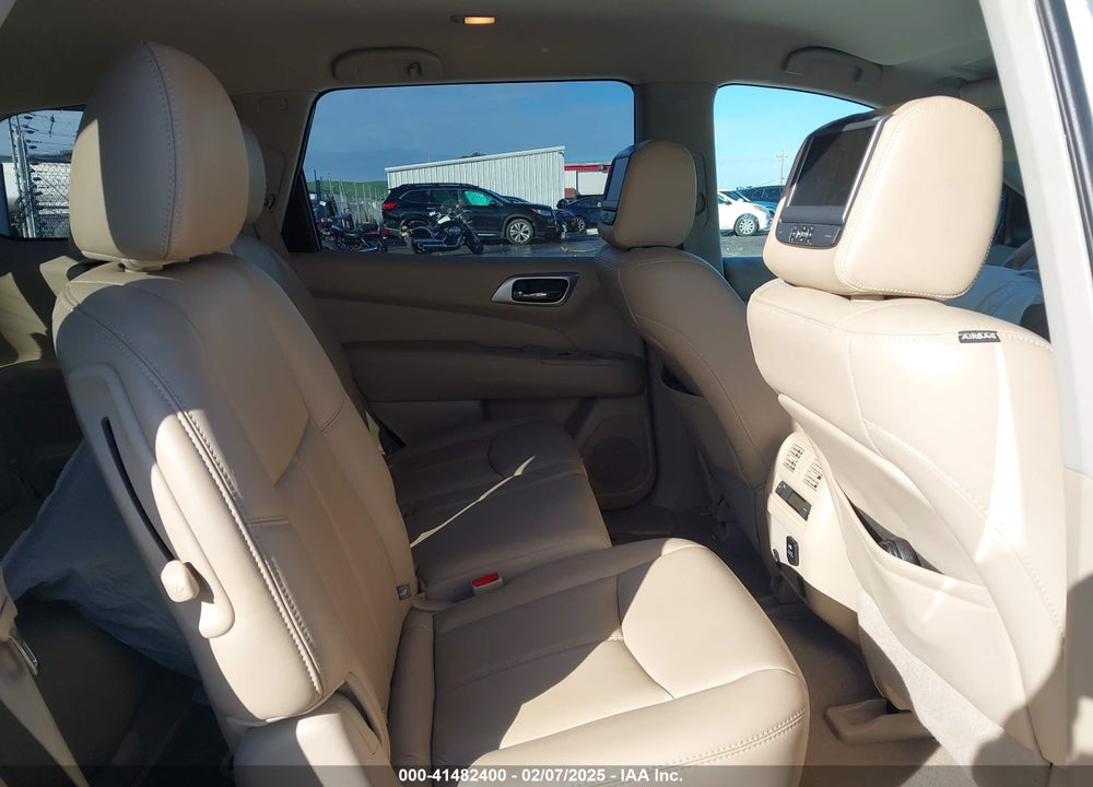 2015 NISSAN PATHFINDER SL VIN: 5N1AR2MN8FC653562