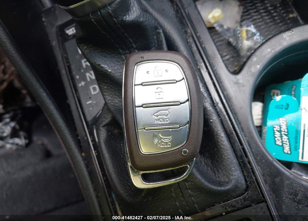 2020 HYUNDAI TUCSON VIN: KM8J3CA41LU262150