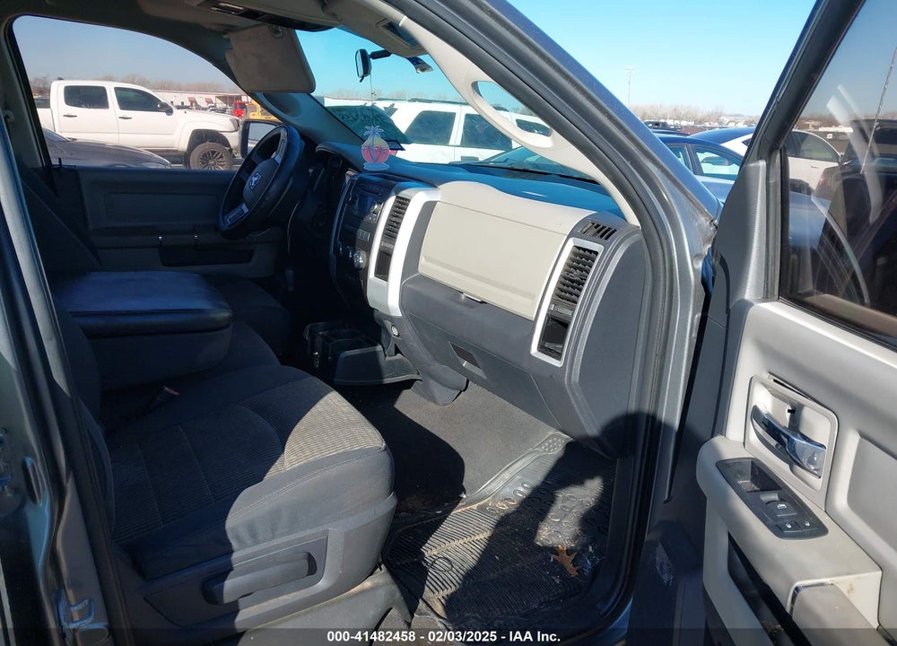 2009 DODGE RAM 1500 VIN: 1D3HB18P89S748623