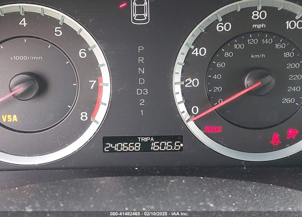 2008 HONDA ACCORD VIN: 1HGCP36818A002158
