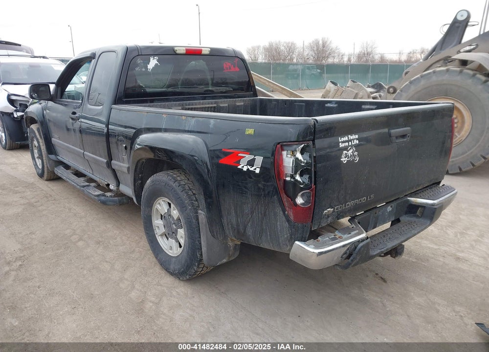 2004 CHEVROLET COLORADO LS VIN: 1GCDT196348111137