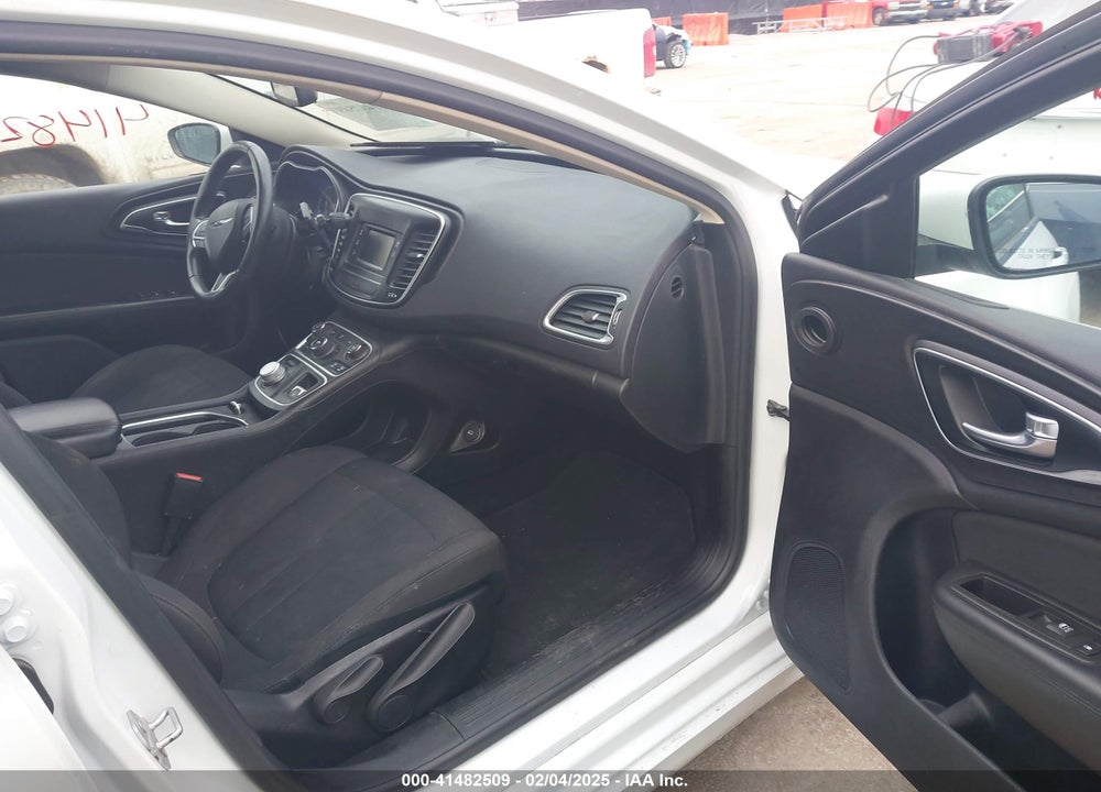 2015 CHRYSLER 200 VIN: 1C3CCCAB7FN659571
