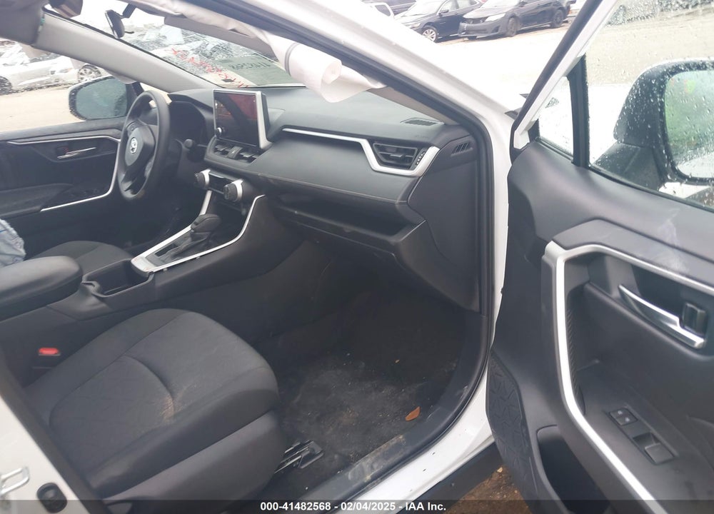 2024 TOYOTA RAV4 XLE VIN: 2T3W1RFV7RW333755