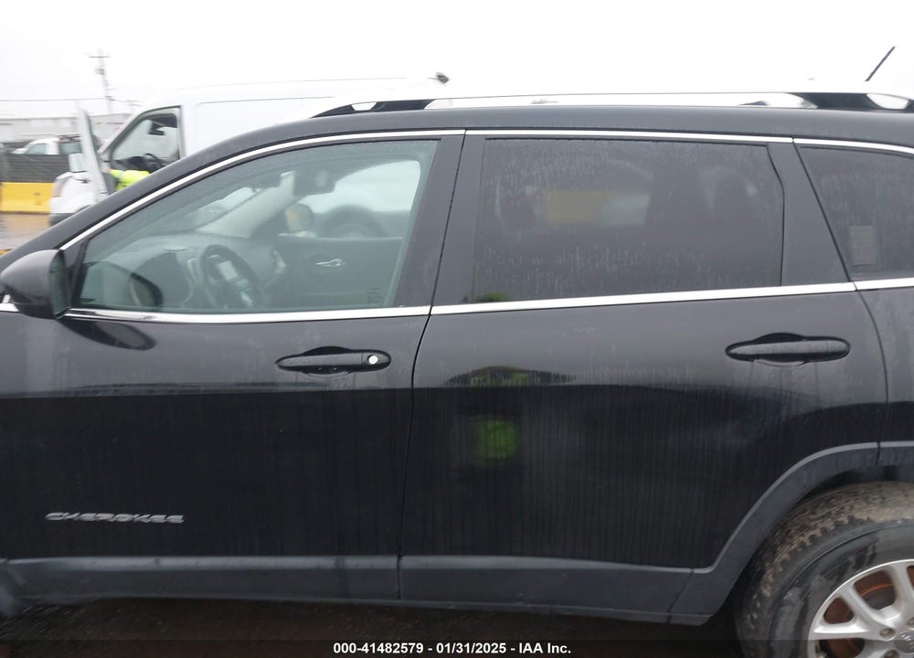 2014 JEEP CHEROKEE LATITUDE VIN: 1C4PJMCB7EW320470