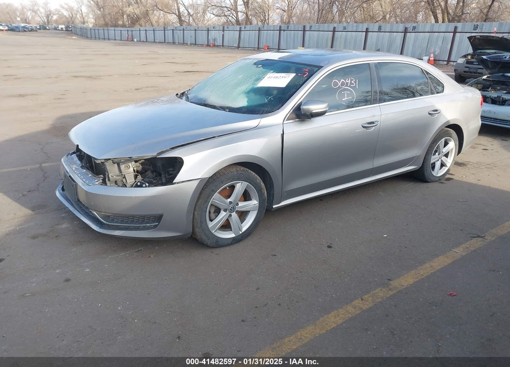 2013 VOLKSWAGEN PASSAT 2.0L TDI SE VIN: 1VWBN7A33DC061467
