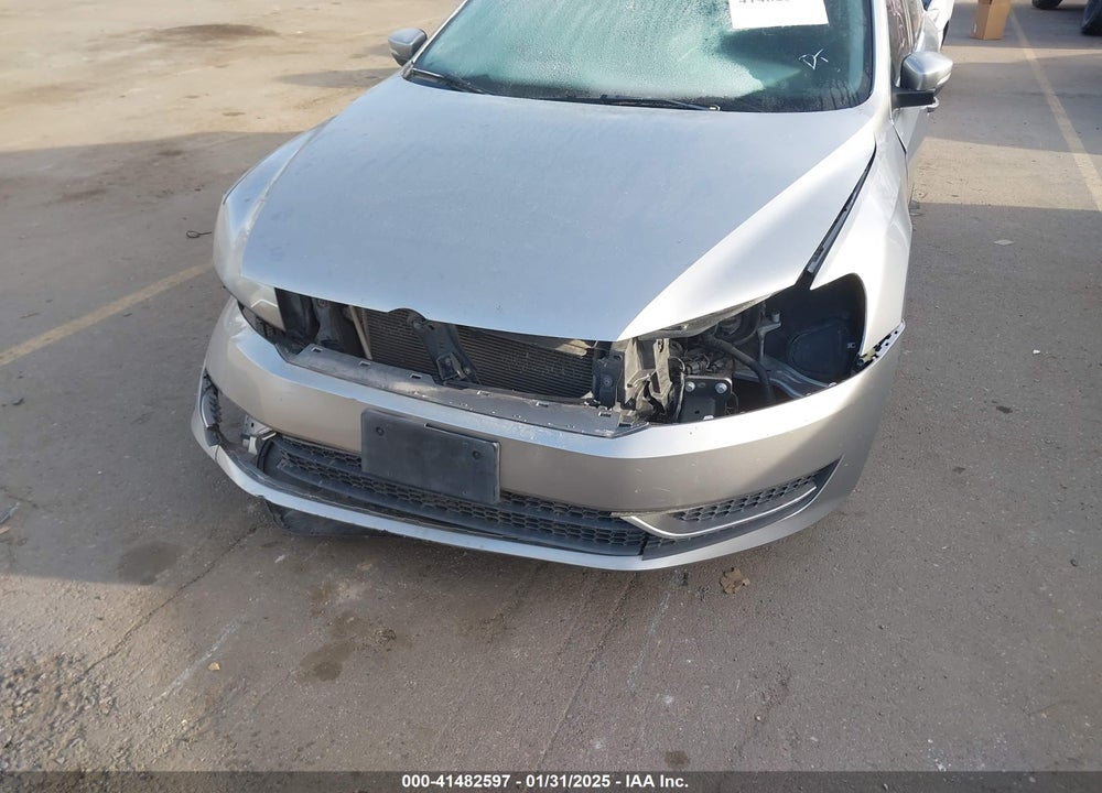 2013 VOLKSWAGEN PASSAT 2.0L TDI SE VIN: 1VWBN7A33DC061467