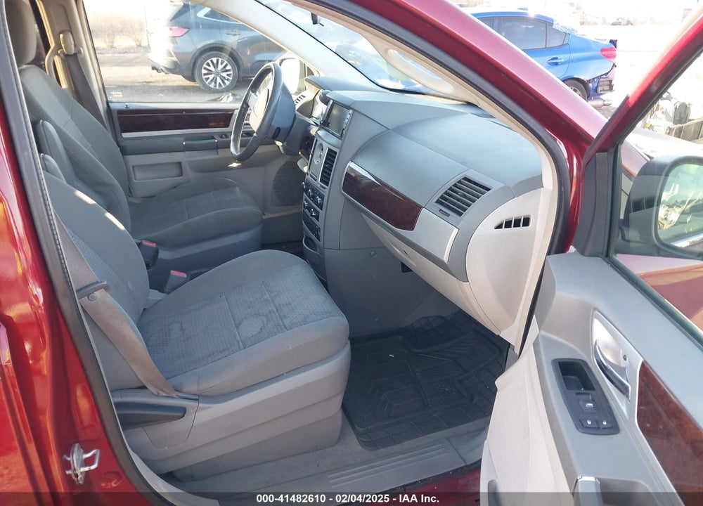 2010 CHRYSLER TOWN & COUNTRY TOURING VIN: 2A4RR5D16AR373929