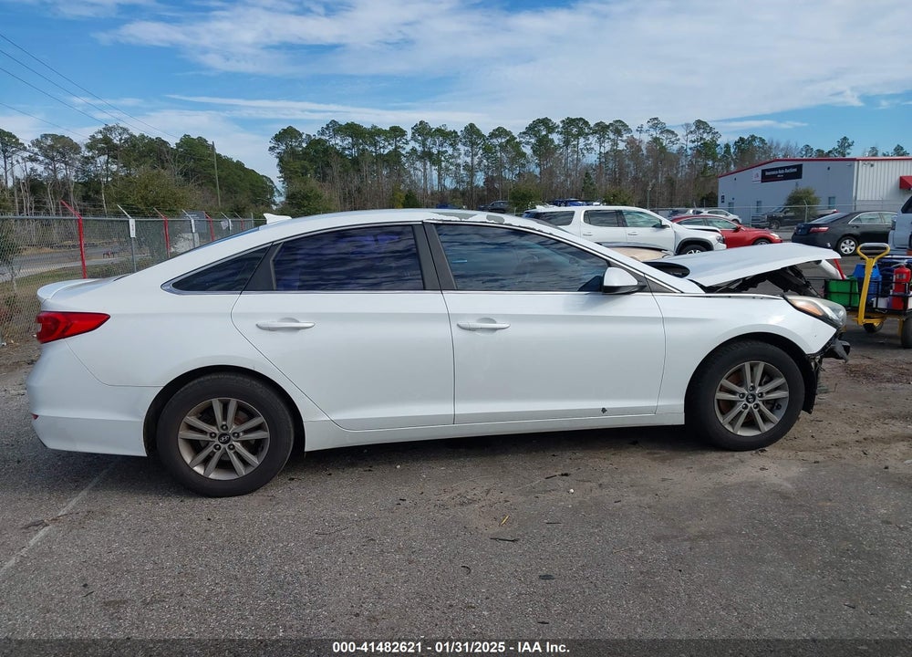 2015 HYUNDAI SONATA SE VIN: 5NPE24AF9FH105271
