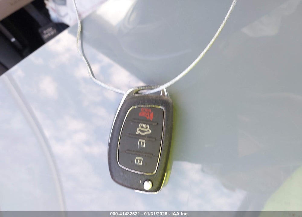 2015 HYUNDAI SONATA SE VIN: 5NPE24AF9FH105271