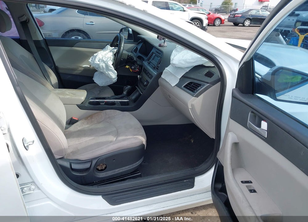2015 HYUNDAI SONATA SE VIN: 5NPE24AF9FH105271