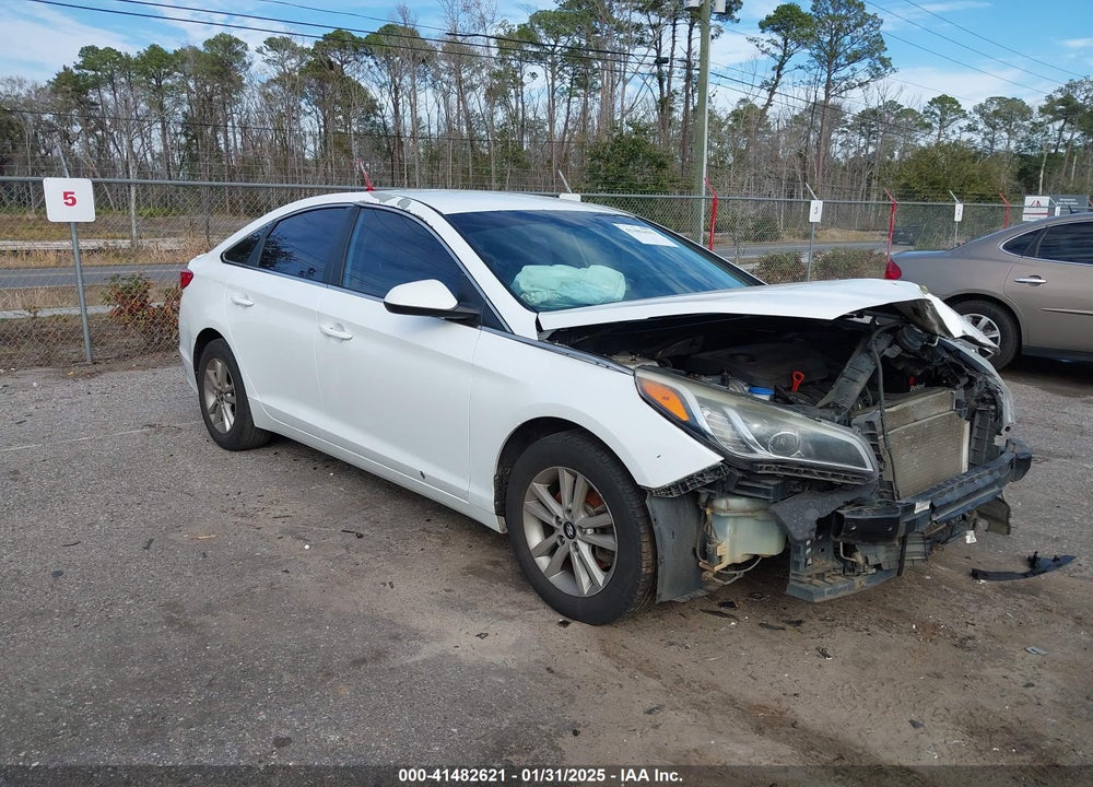 2015 HYUNDAI SONATA SE VIN: 5NPE24AF9FH105271