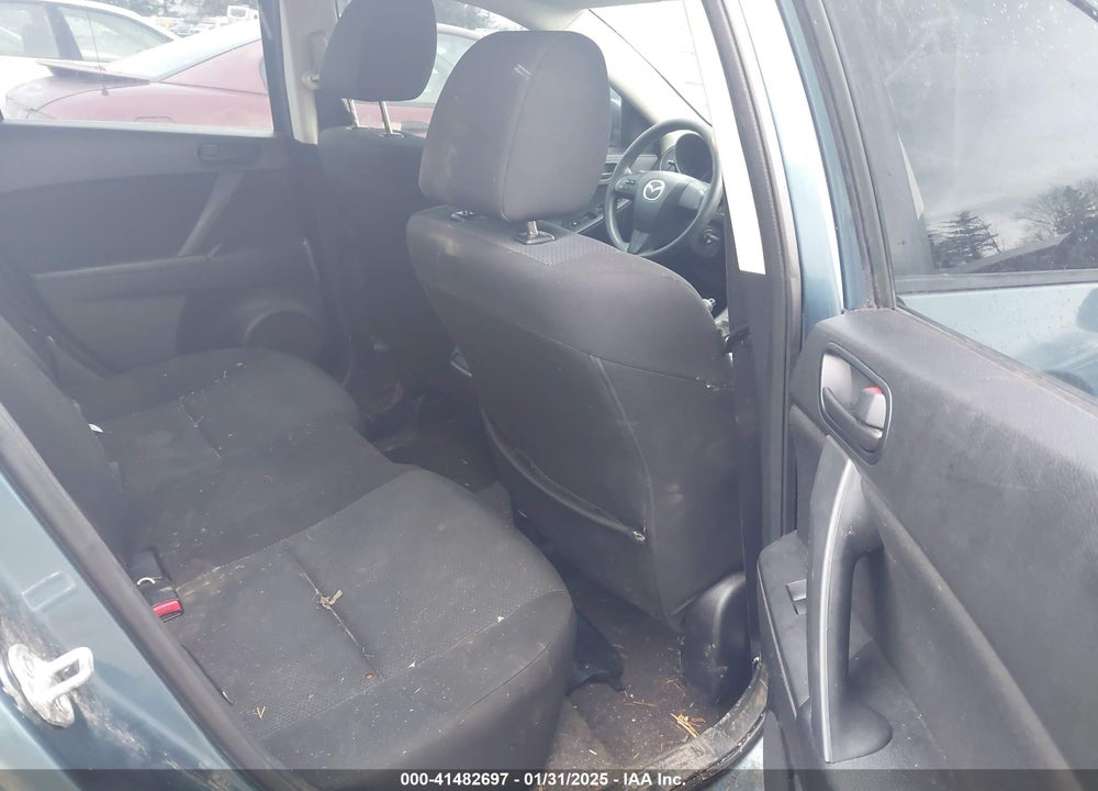 2011 MAZDA MAZDA3 VIN: JM1BL1UFXB1391109