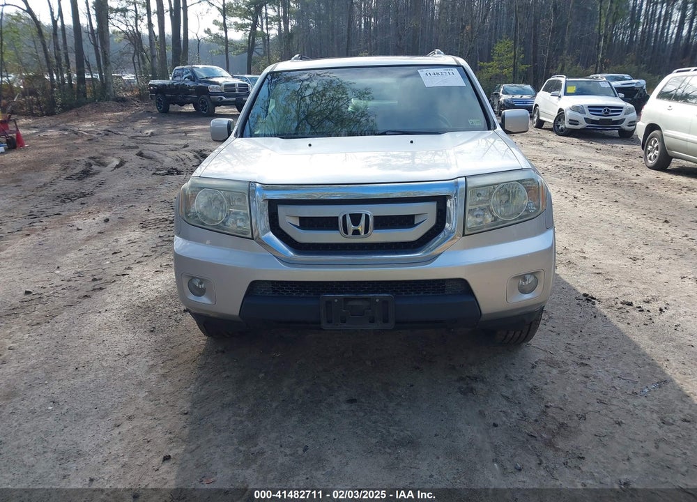 2011 HONDA PILOT EX-L VIN: 5FNYF4H56BB057851