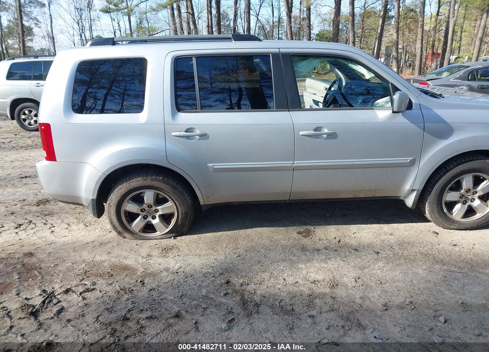 2011 HONDA PILOT EX-L VIN: 5FNYF4H56BB057851