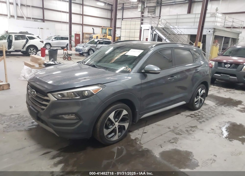 2017 HYUNDAI TUCSON VALUE VIN: KM8J3CA26HU552194