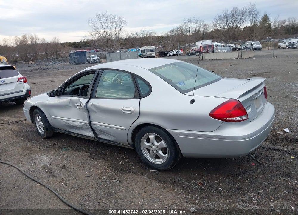 2005 FORD TAURUS SE VIN: 1FAFP53295A235844