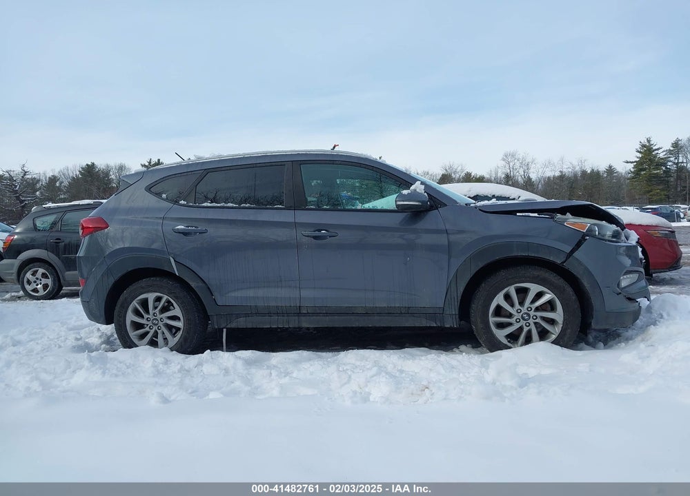 2016 HYUNDAI TUCSON VIN: KM8J3CA27GU155611