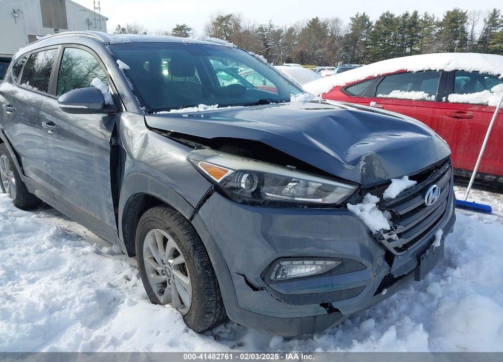 2016 HYUNDAI TUCSON VIN: KM8J3CA27GU155611