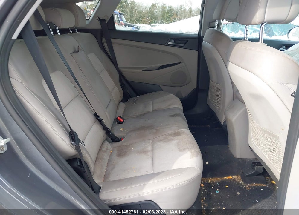 2016 HYUNDAI TUCSON VIN: KM8J3CA27GU155611