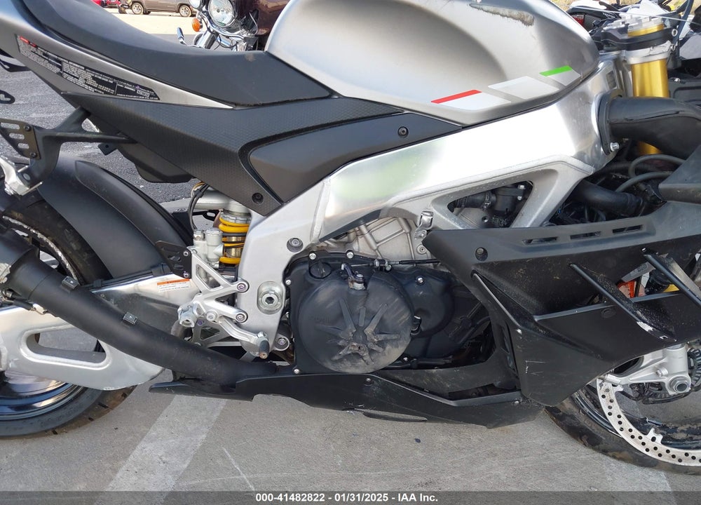 2022 APRILIA RSV4 1100 VIN: ZD4KYUA0XNS000501