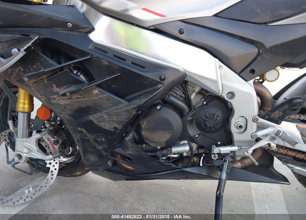 2022 APRILIA RSV4 1100 VIN: ZD4KYUA0XNS000501
