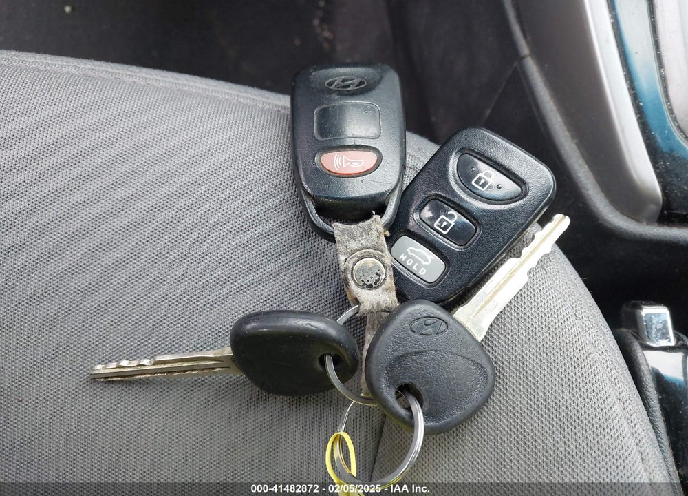 2013 HYUNDAI ELANTRA VIN: 5NPDH4AE4DH407338