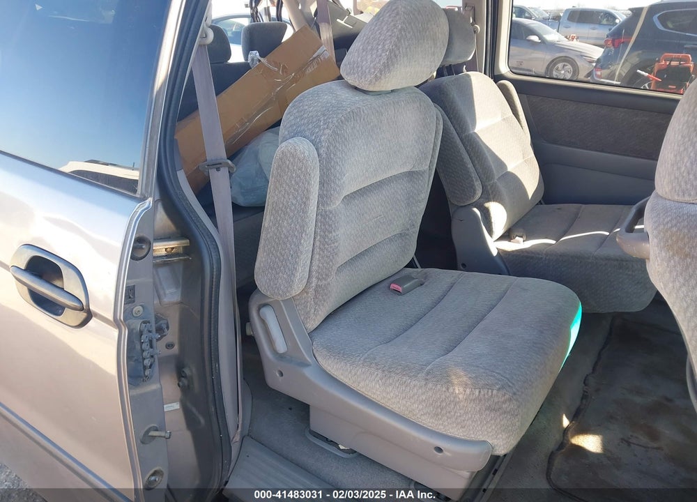 2000 HONDA ODYSSEY LX VIN: 2HKRL1857YH550881