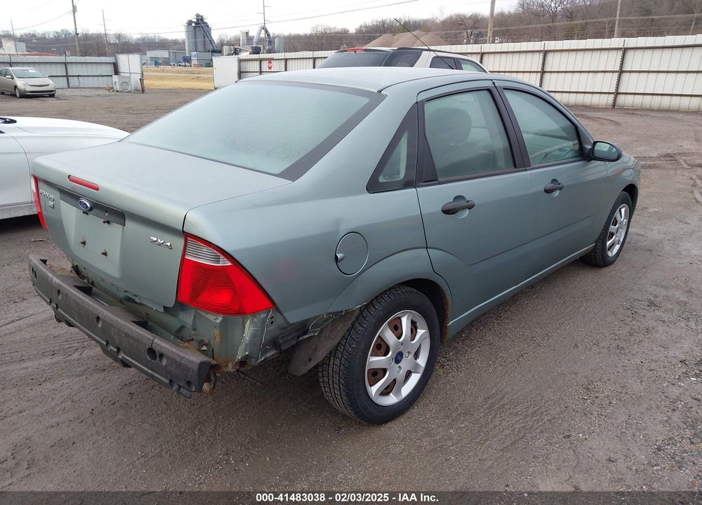 2005 FORD FOCUS ZX4 VIN: 1FAFP34N95W294215