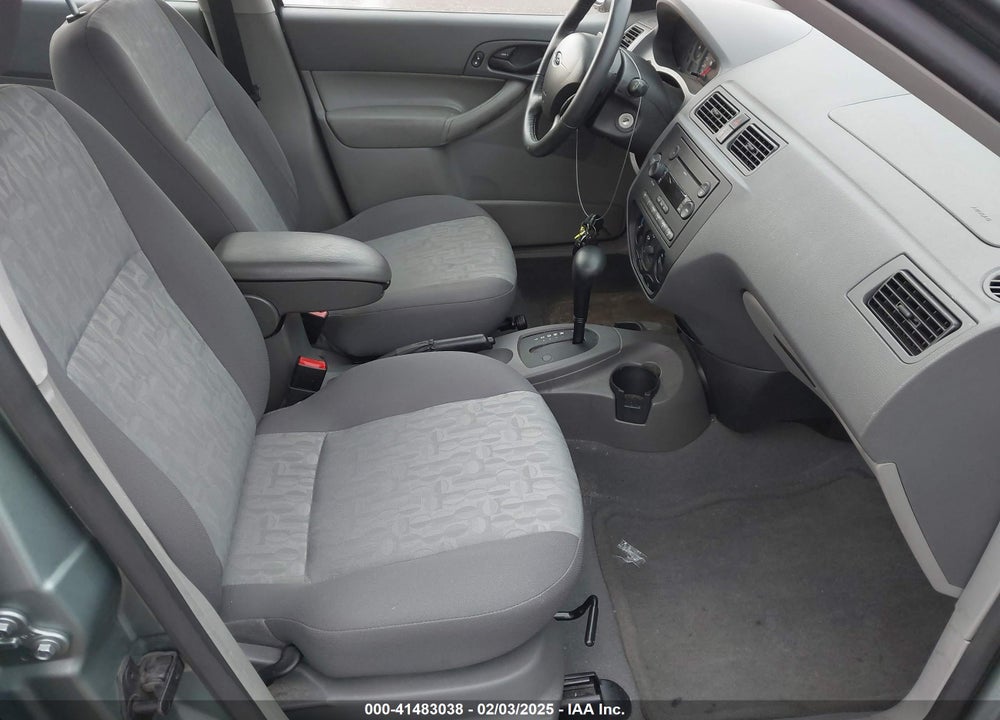 2005 FORD FOCUS ZX4 VIN: 1FAFP34N95W294215