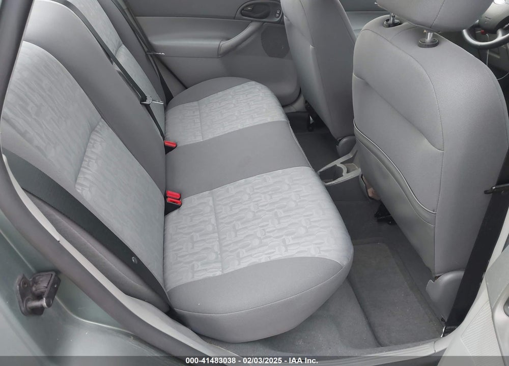 2005 FORD FOCUS ZX4 VIN: 1FAFP34N95W294215