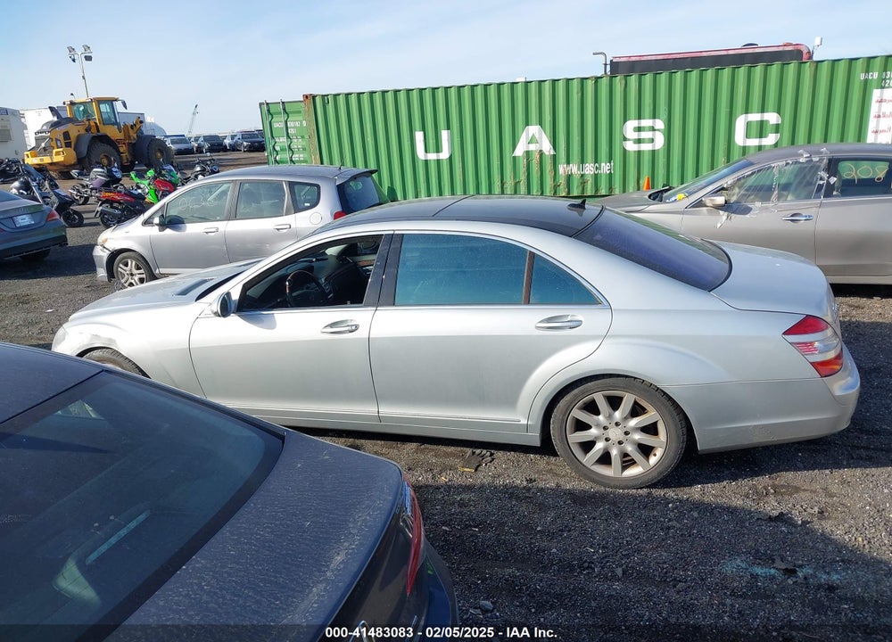 2008 MERCEDES-BENZ S 550 4MATIC VIN: WDDNG86X38A210804
