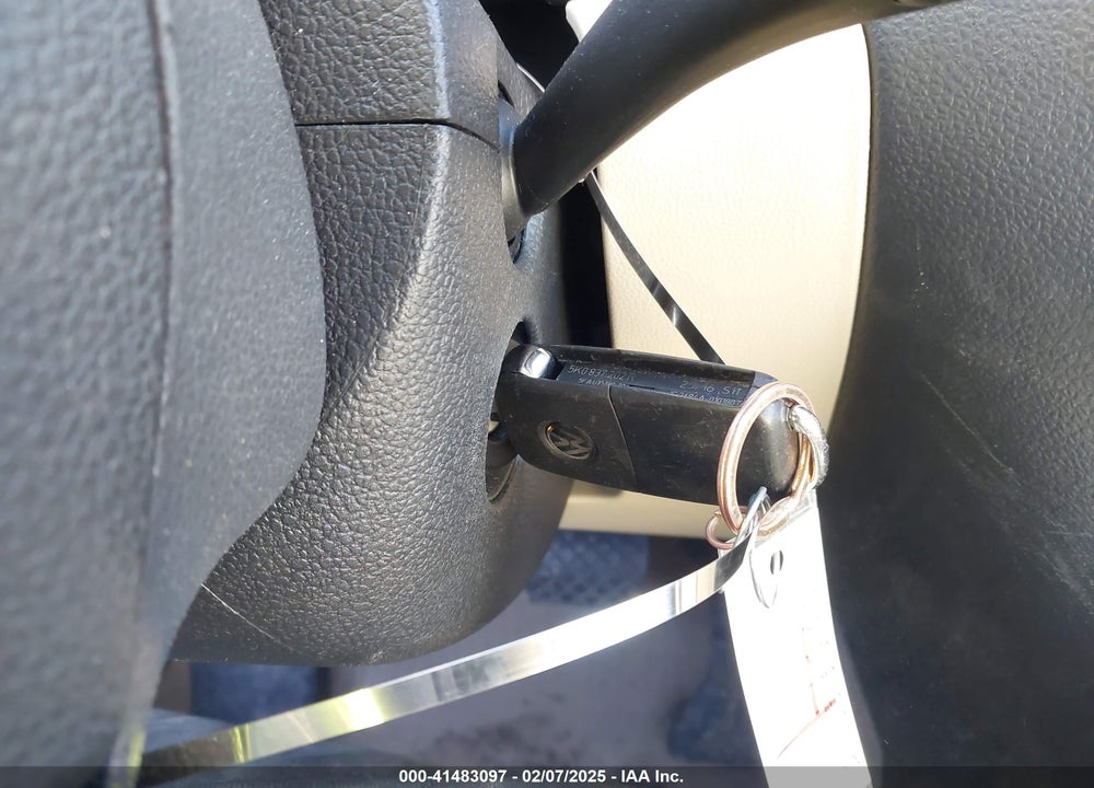 2012 VOLKSWAGEN JETTA 2.5L SE VIN: 3VWDX7AJ9CM367555