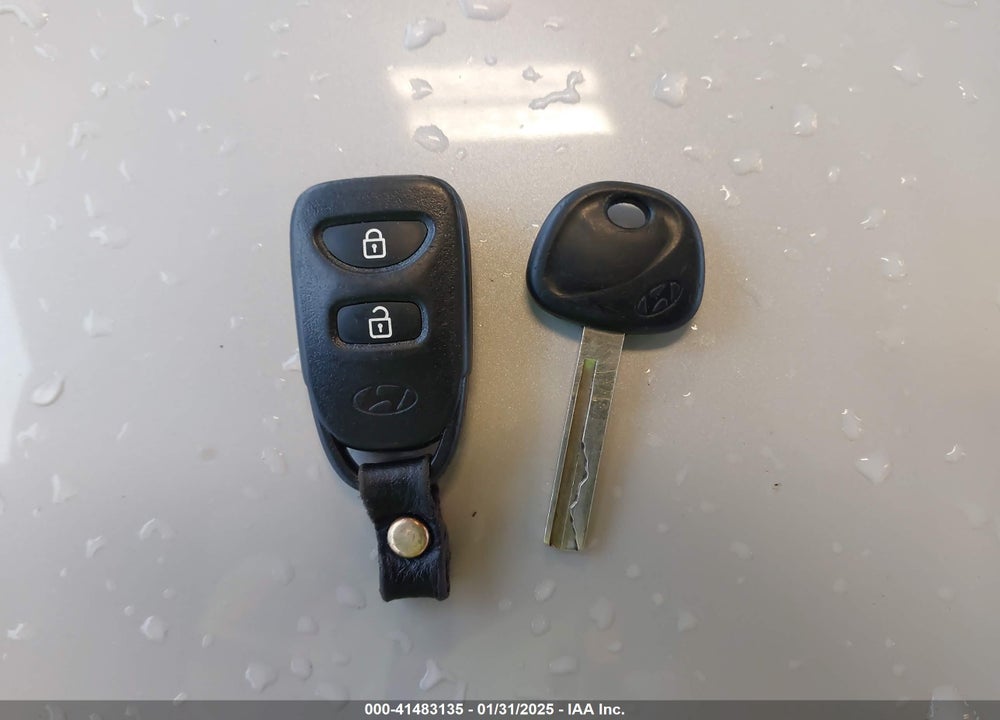 2017 HYUNDAI ACCENT VIN: KMHCT4AE7HU263060