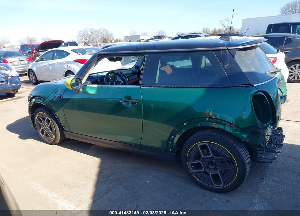 2023 MINI SE HARDTOP VIN: WMW13DJ07P2T76739