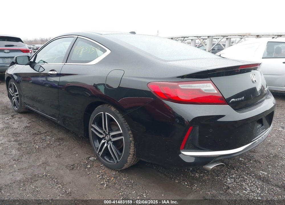 2017 HONDA ACCORD TOURING V6 VIN: 1HGCT2B03HA000062