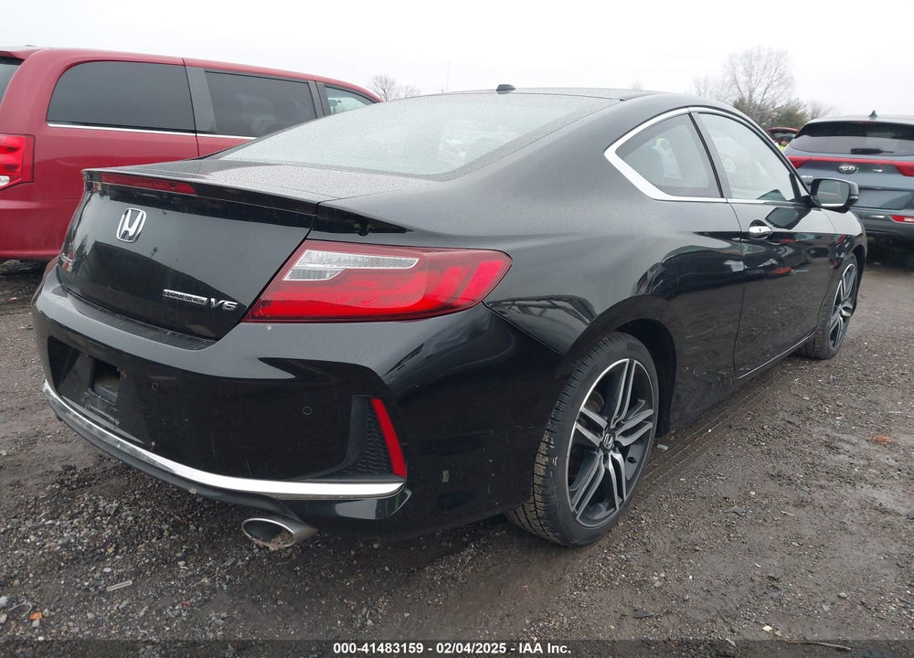 2017 HONDA ACCORD TOURING V6 VIN: 1HGCT2B03HA000062