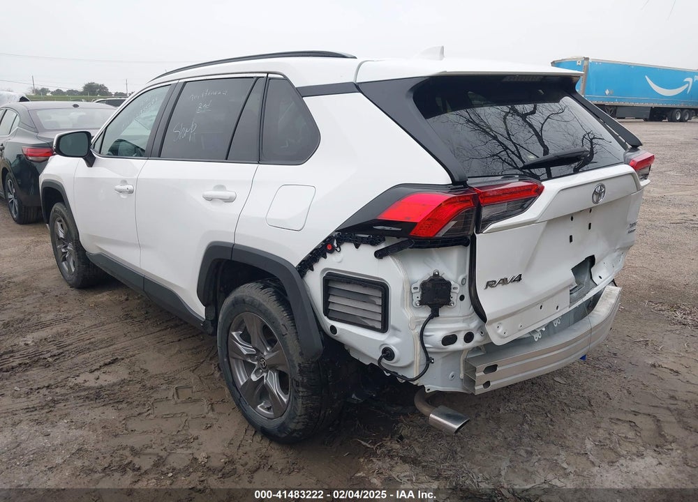 2024 TOYOTA RAV4 XLE VIN: 2T3P1RFV6RC421914