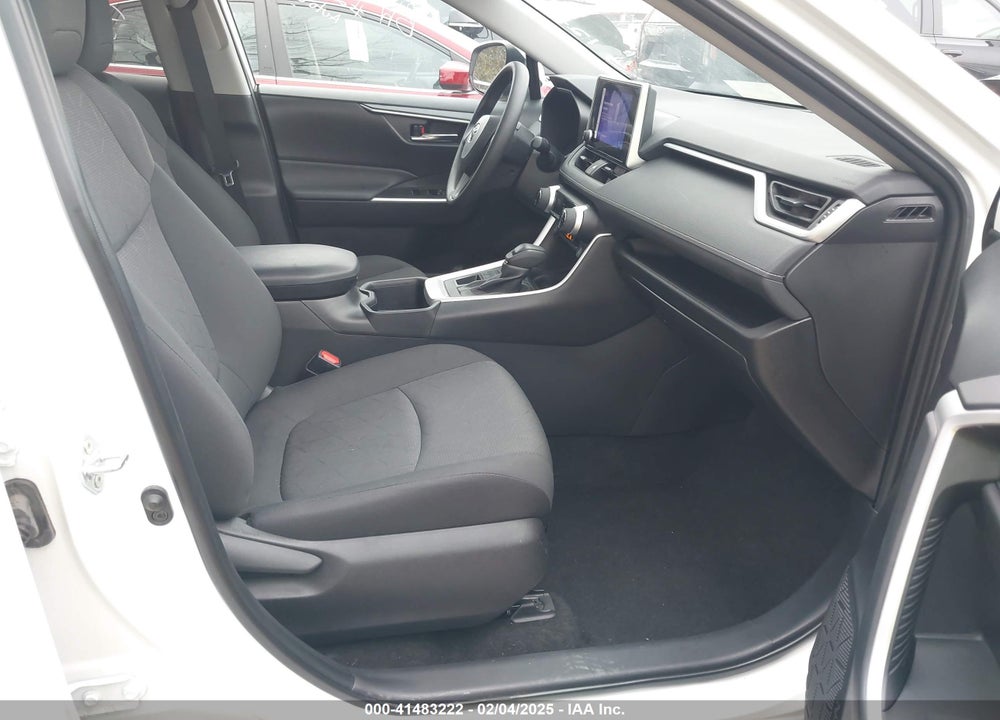 2024 TOYOTA RAV4 XLE VIN: 2T3P1RFV6RC421914