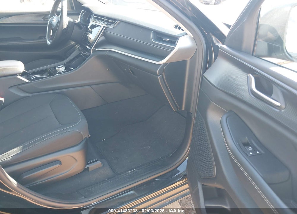 2023 JEEP GRAND CHEROKEE VIN: 1C4RJJAG2P8883620