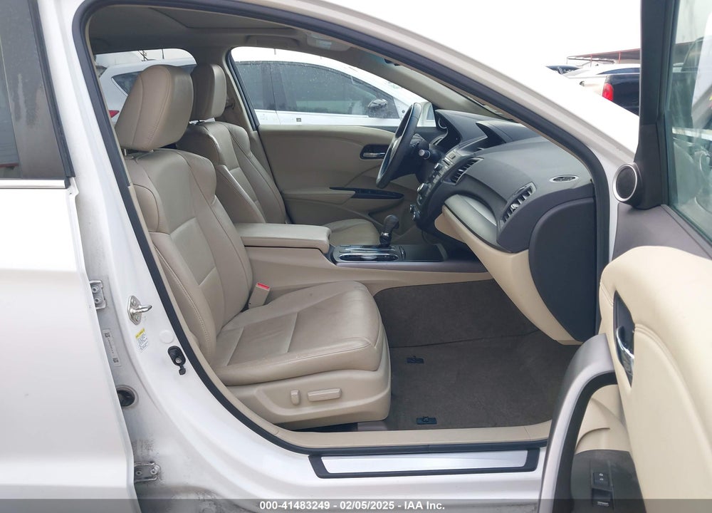 2015 ACURA RDX VIN: 5J8TB3H39FL018111