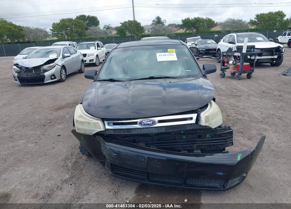 2011 FORD FOCUS VIN: 1FAHP3FN9BW180880