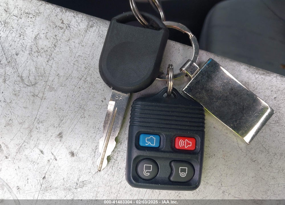 2011 FORD FOCUS VIN: 1FAHP3FN9BW180880