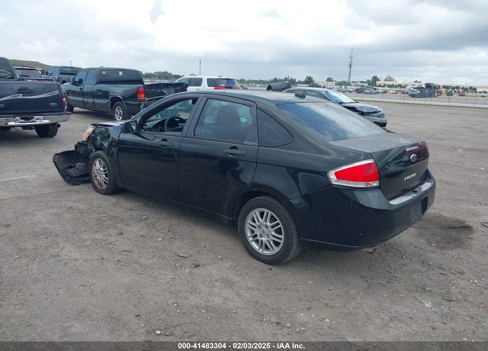 2011 FORD FOCUS VIN: 1FAHP3FN9BW180880