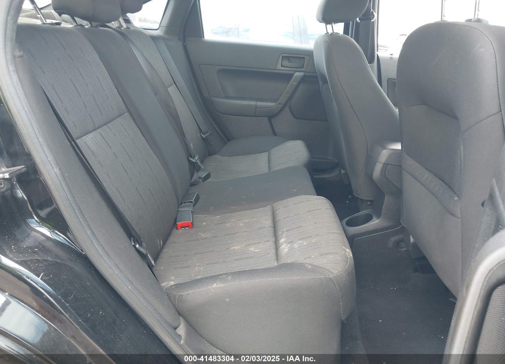 2011 FORD FOCUS VIN: 1FAHP3FN9BW180880