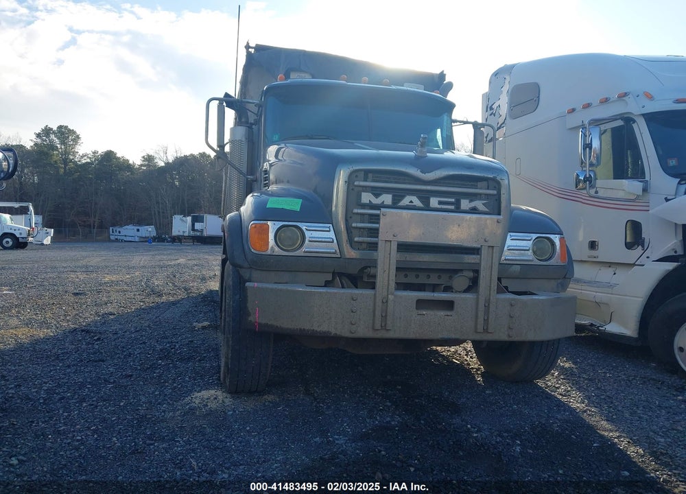 2007 MACK CV713 CV700 VIN: 1M2AG10C37M059073