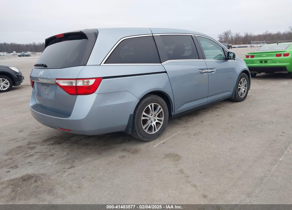 2011 HONDA ODYSSEY EX-L VIN: 5FNRL5H69BB042773
