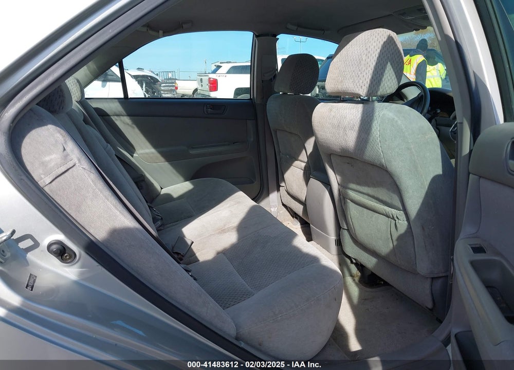 2004 TOYOTA CAMRY LE VIN: 4T1BE32K04U812564