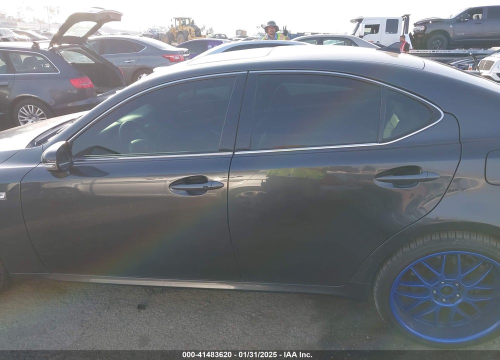 2011 LEXUS IS 350 VIN: JTHBE5C28B5027536