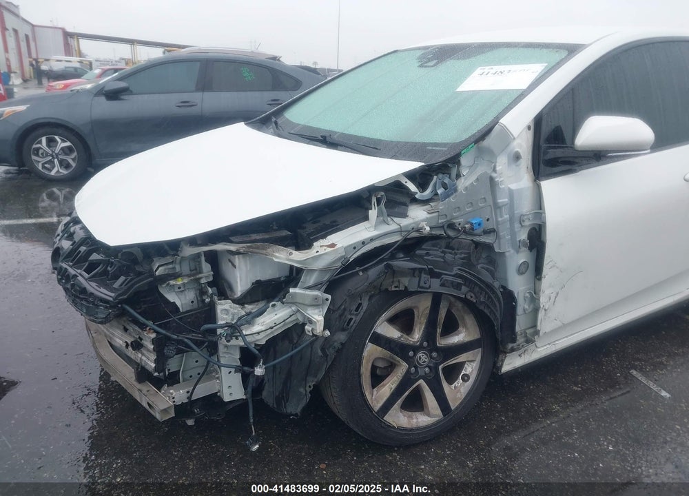 2016 TOYOTA PRIUS VIN: JTDKARFU2G3021915