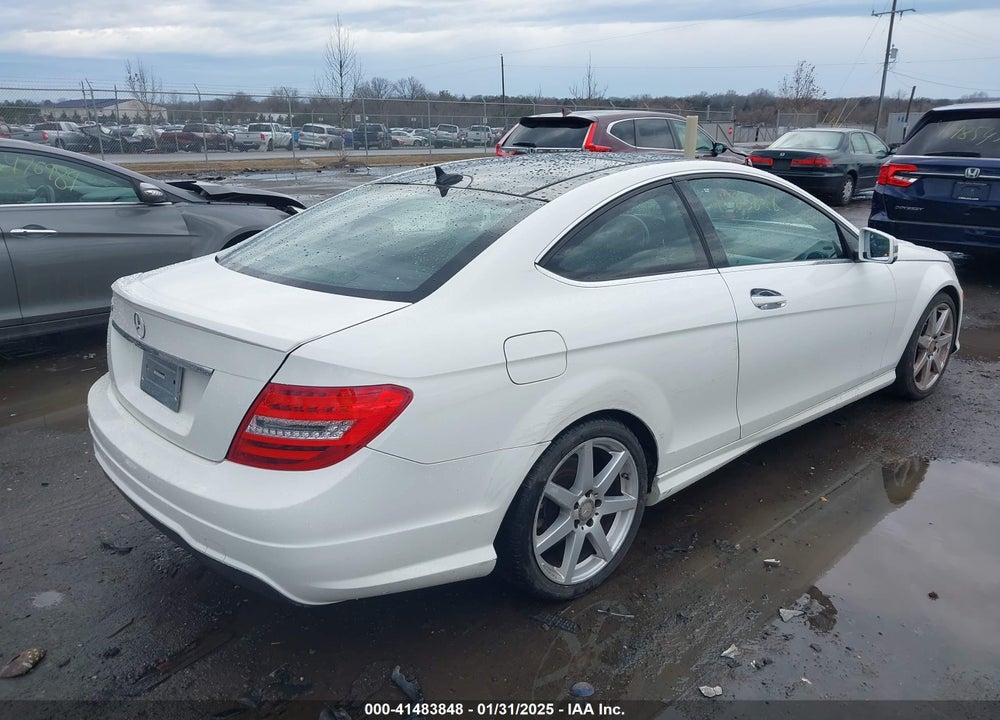 2015 MERCEDES-BENZ C 250 VIN: WDDGJ4HB6FG401261